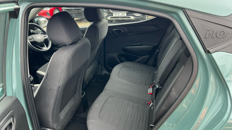 Hyundai i10 1.0 MPi SE Connect 5dr Petrol Hatchback